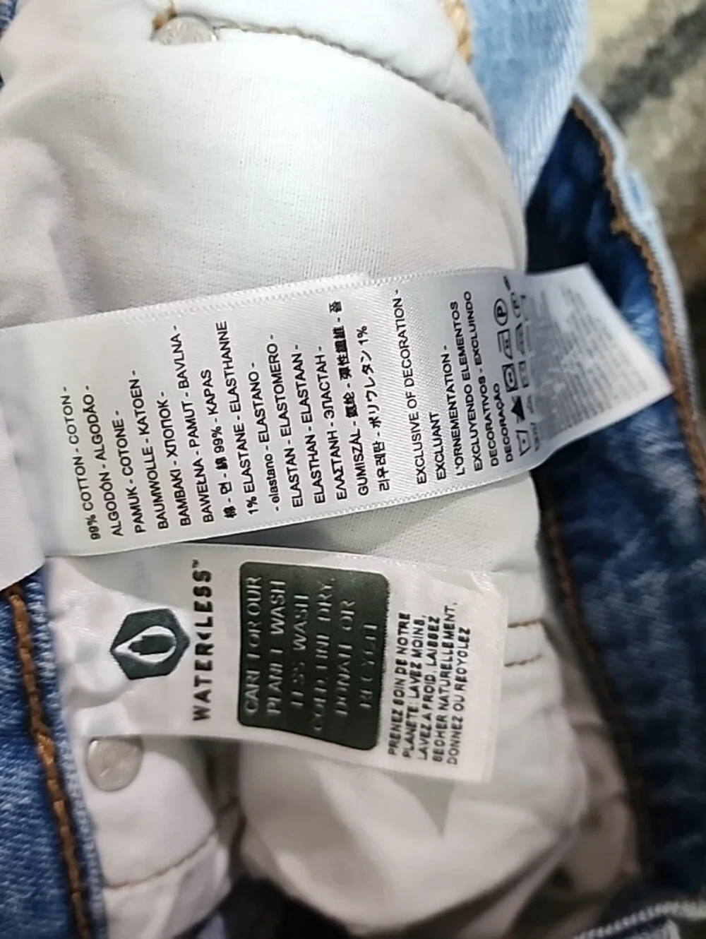 Levi's 501 Light Blue High-Rise Cutoff Denim Shorts. Size 32 Waist - Picture 5 of 9